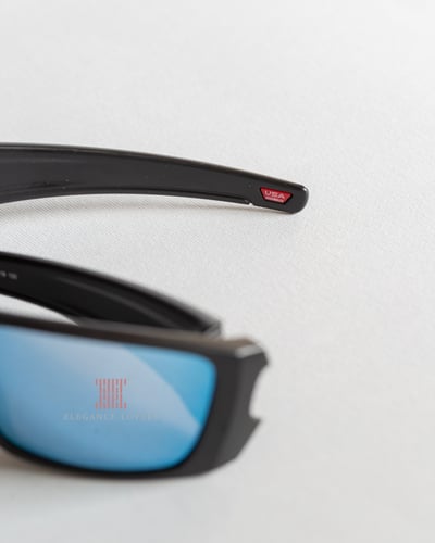 نظارة شمسية رجالية ماركة اوكلي (بولارايزد)