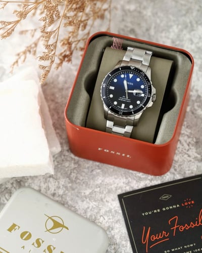 ساعة رجالية ماركة فوسيل - Silver Blue Dial