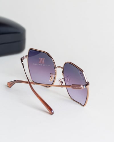 نظارة شمسية نسائية ماركة كوتش