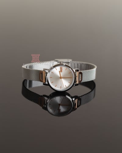 طقم نسائي ساعة + إسوارة ماركة دكني NY6684SET