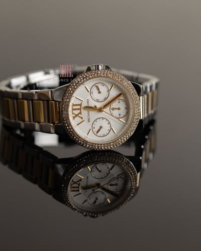 ساعة نسائية ماركة مايكل كورس MK6982