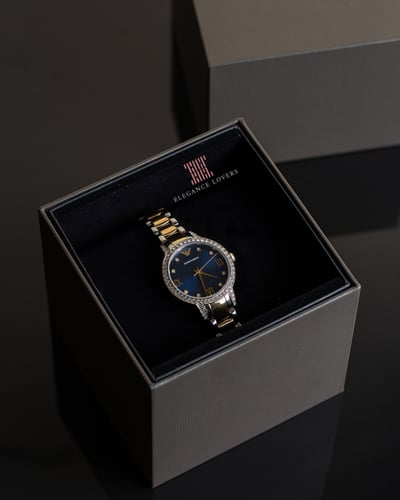 ساعة نسائية كريستال ماركة امبريو ارماني AR11576