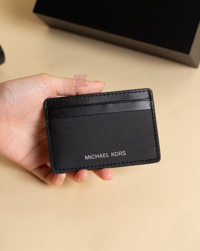 طقم رجالي ساعة + محفظة بطاقات ماركة مايكل كورس MK1...