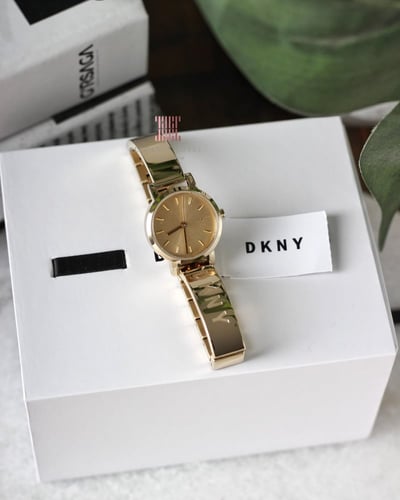 ساعة نسائية ماركة دكني NY2307