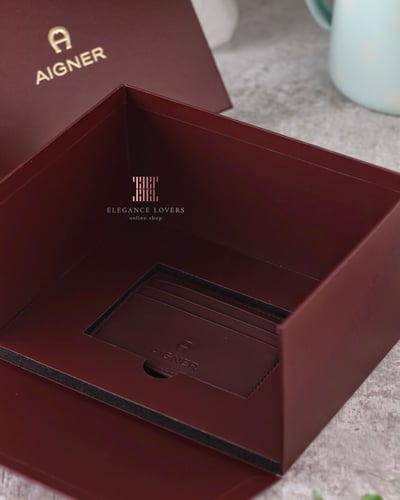 طقم نسائي ساعة + إسوارة + محفظة بطاقات ماركة اقنر...