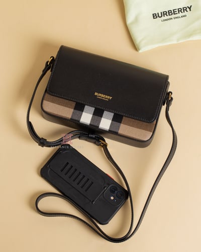 شنطة كروس ماركة بربري - كومبكات هاوس