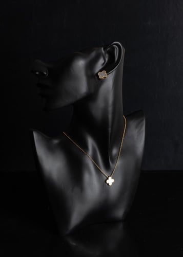 طقم صدف سلسال + حلق فان كليف ديزاين ماركة Elegance...
