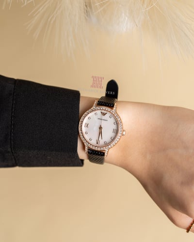 ساعة نسائية كريستال ماركة امبريو ارماني AR11485