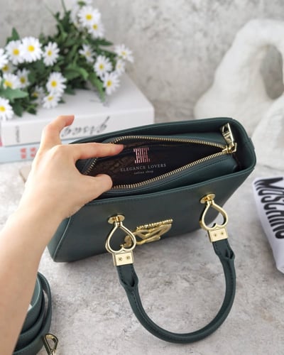 شنطة كتف/كروس ماركة لوف موسكينو - أخضر