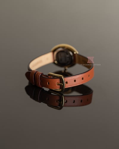 ساعة نسائية ماركة كوتش - Oval cramel Strap