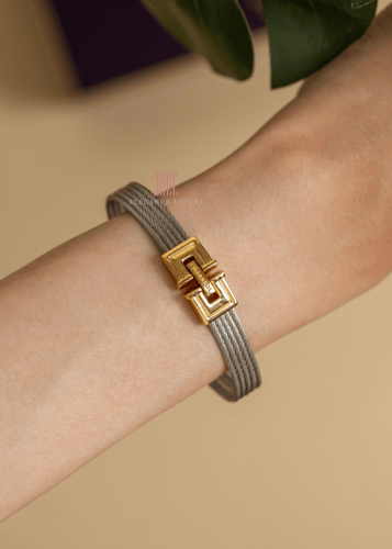 إسوارة مطلية ذهب ماركة شاريول BIARRITZ BANGLE