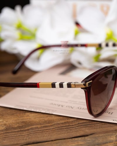 نظارة شمسية نسائية ماركة بربري BE4216