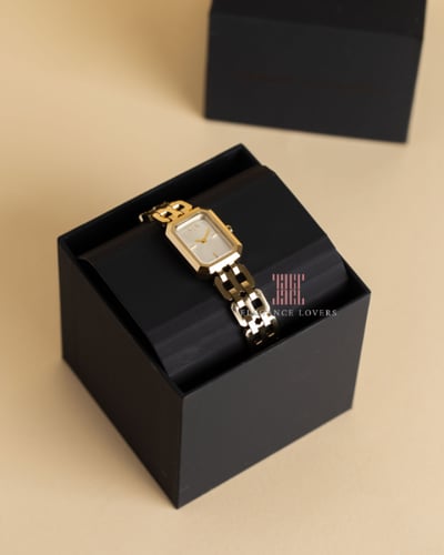 ساعة نسائية ماركة ارماني اكسشينج AX5811