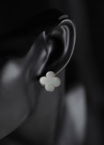 حلق فان كليف ديزاين صدف ماركة Elegance Lovers