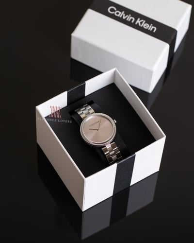 ساعة نسائية كريستال ماركة كالفين كلاين - Silver wi...