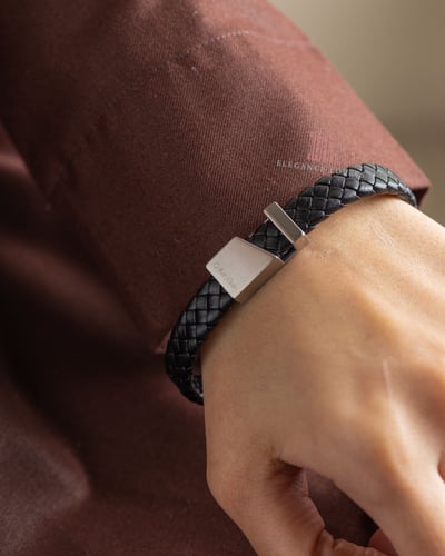 إسوارة رجالية ماركة كالفين كلاين Advanture Black