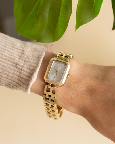 ساعة نسائية ماركة ارماني اكسشينج AX5811