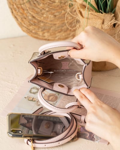 شنطة كروس ماركة مايكل كورس - أبيض سيقنتشر