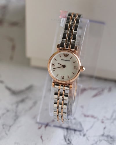 ساعة نسائية ماركة امبريو ارماني