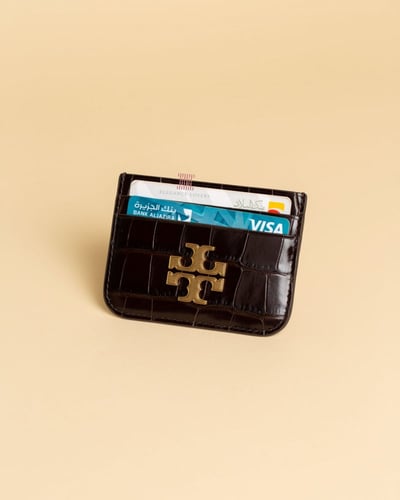 محفظة بطاقات ماركة توري بورش - بني تمساحي