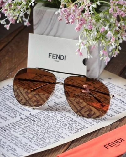 نظارة شمسية رجالية/نسائية ماركة فندي