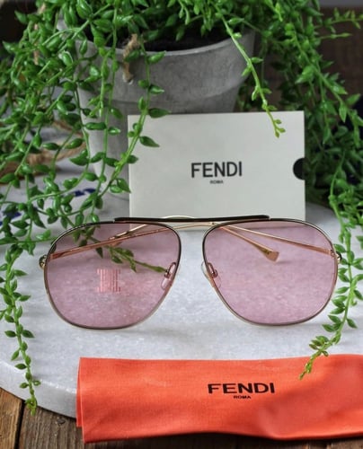 نظارة شمسية Unisex ماركة فندي - Red Fendi Logo