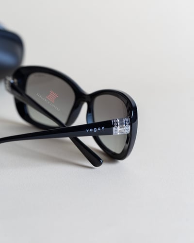 نظارة شمسية نسائية ماركة فوج - Black with Crystals