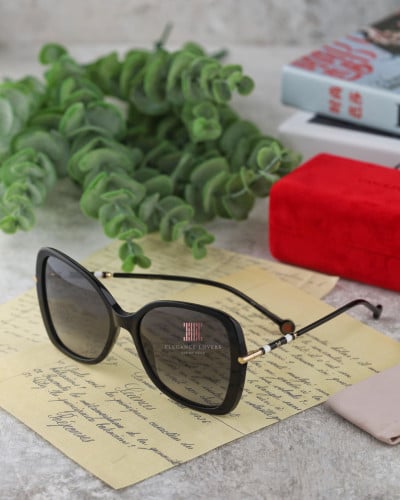 نظارة شمسية نسائية ماركة كارولينا هيريرا - Black B...