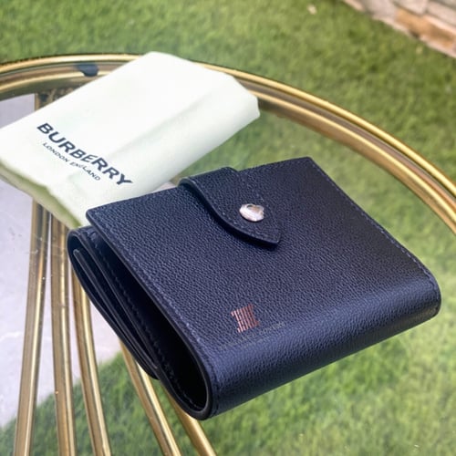 محفظة نسائية ماركة بربري - أسود