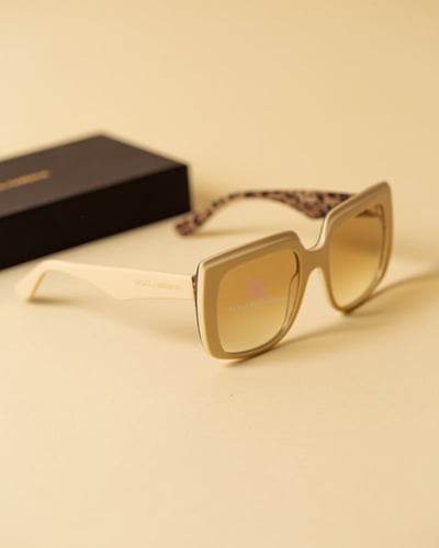 نظارة شمسية نسائية ماركة دولتشي آند جابانا