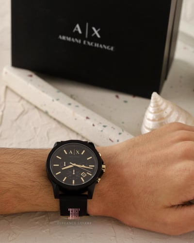 طقم ساعة رجالية مع تاق لشنط السفر ماركة ارماني اكس...