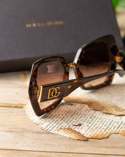 نظارة شمسية نسائية ماركة دولتشي آند جابانا