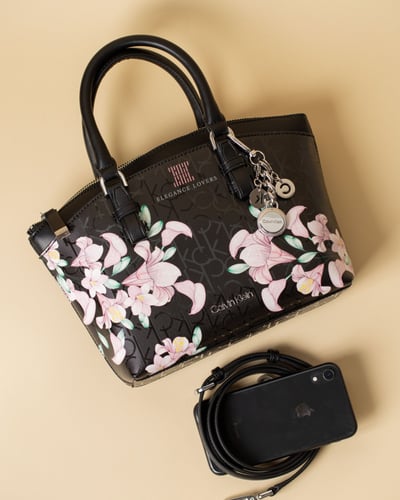 شنطة كتف/كروس ماركة كالفين كلاين