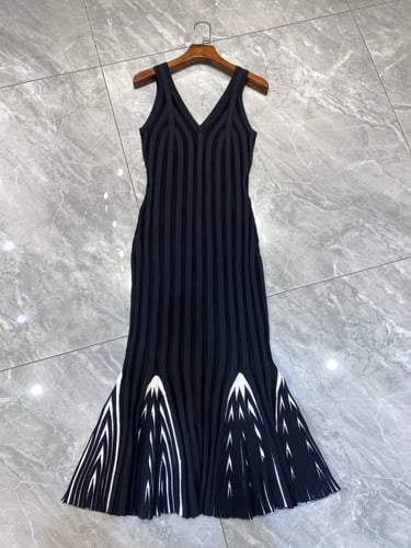 فستان راقي اسود