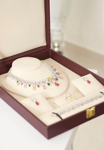 طقم ملون مكون من 4 قطع