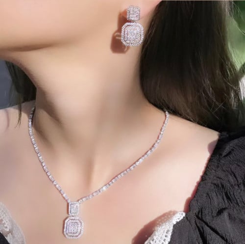 طقم قطعتين كرستال نقي