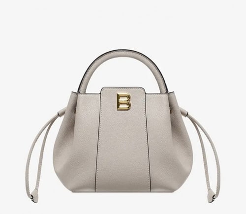 حقيبة فاخرة 2023