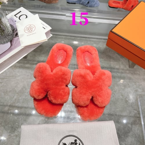 سليبر نسائي