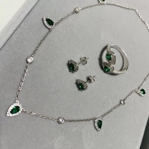 طقم زيركون 3 قطع بالحجر الاخضر