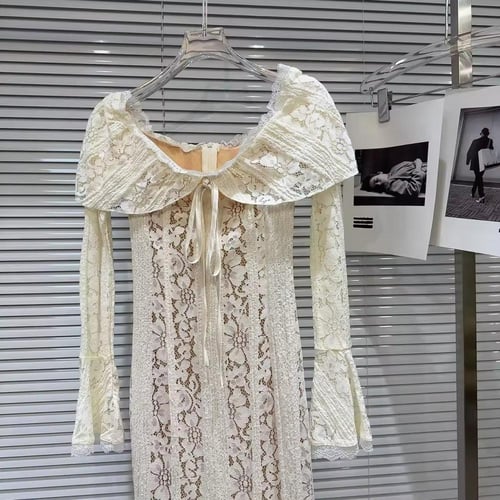 فستان دانتيل