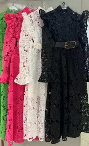 فستان دانتيل