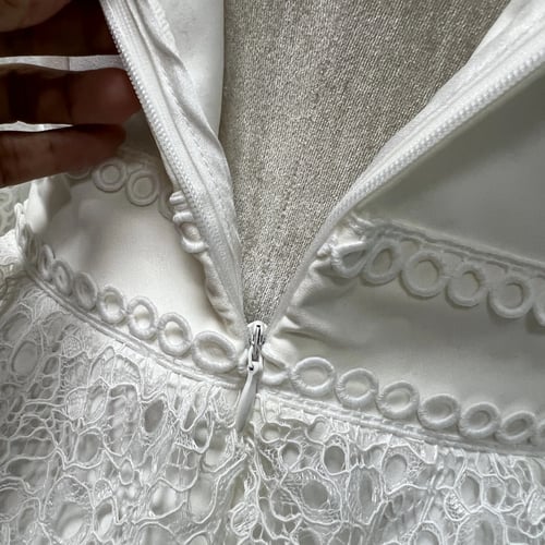 فستان دانتيل قصير