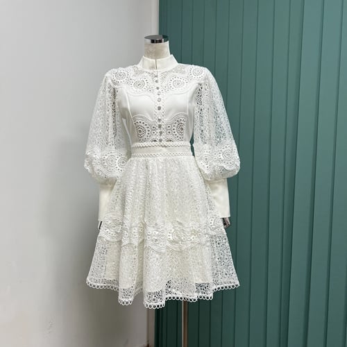 فستان دانتيل قصير