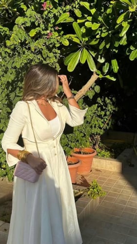 فستان انيق بقصة واسعة