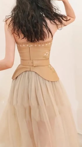 بدله انيقه قطعتين