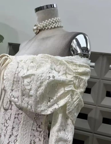 فستان دانتيل