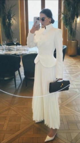 بدله قطعتين