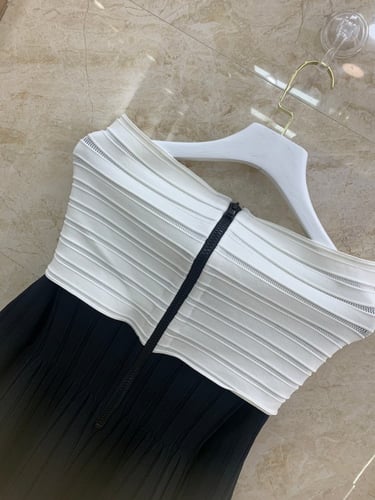 فستان قصير بالمان