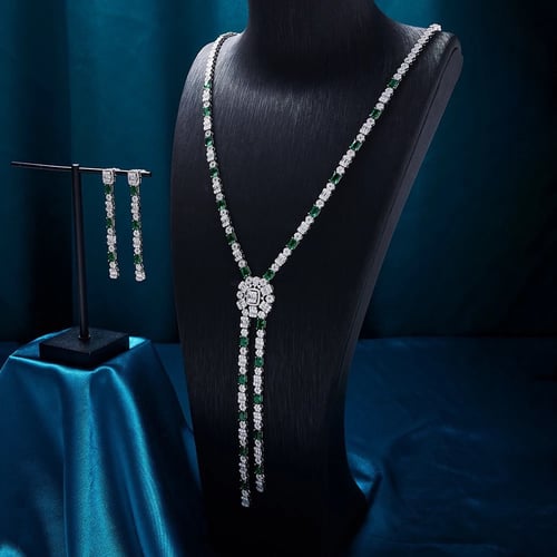 طقم زيركون راقي مرصع بالحجر الفاخر قطعتين