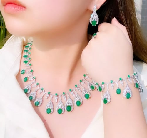 طقم 4 قطع بالحجر الأخضر